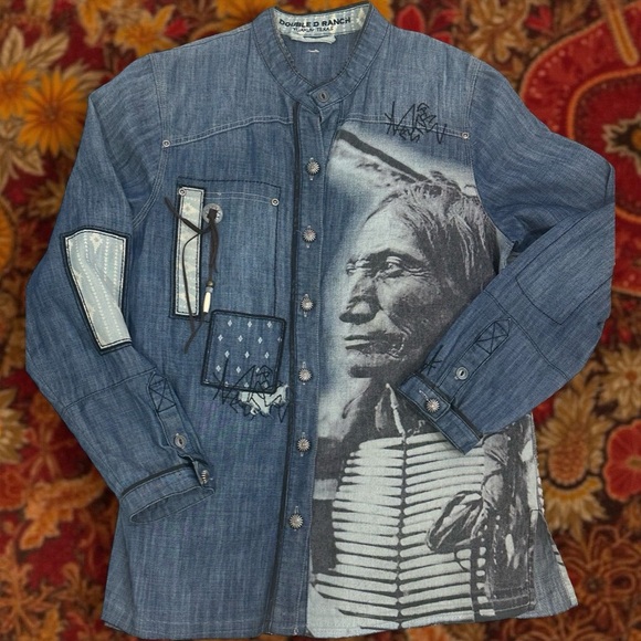 Double D Ranch Women's Denim Long Sleeve concho Button Down Shirt/Jacket. Size M - Picture 3 of 7